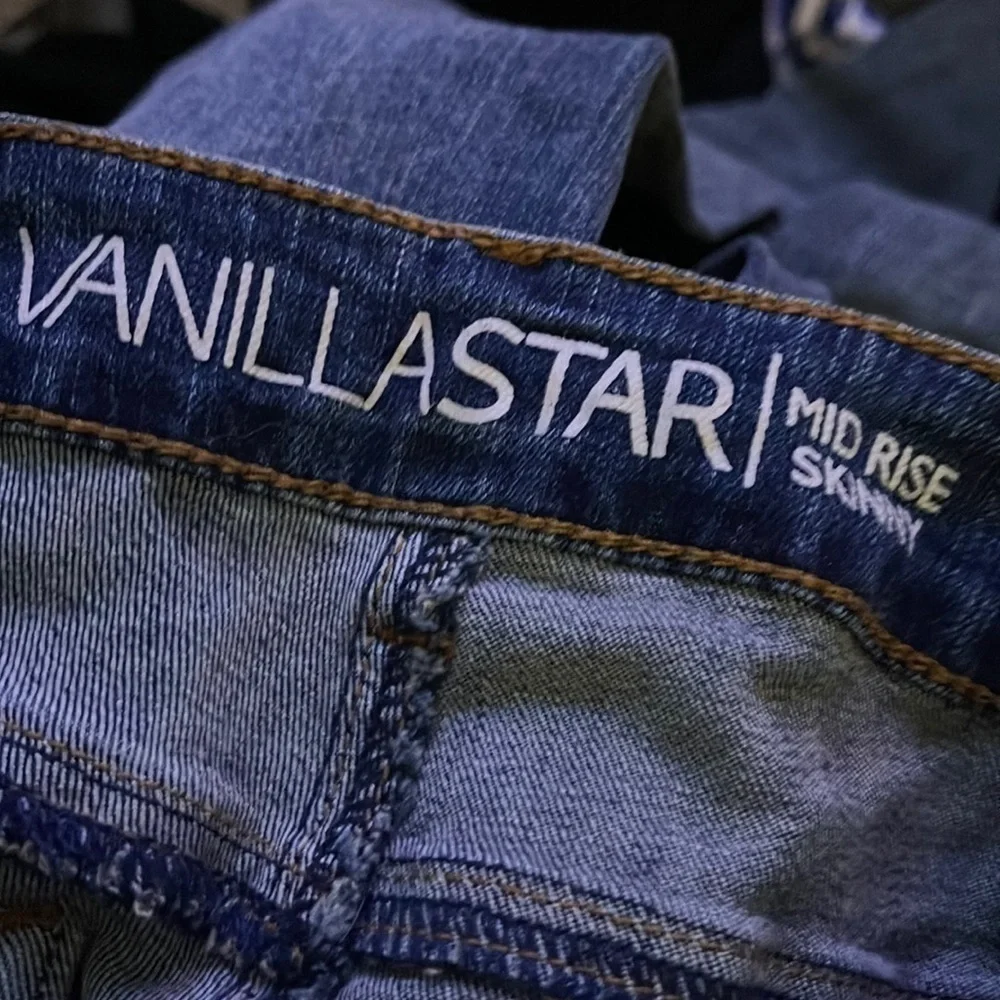 Vanilla Star Embroidered Patch Skinny Jeans Size 3 – Mid Rise Floral Denim - Picture 3 of 6